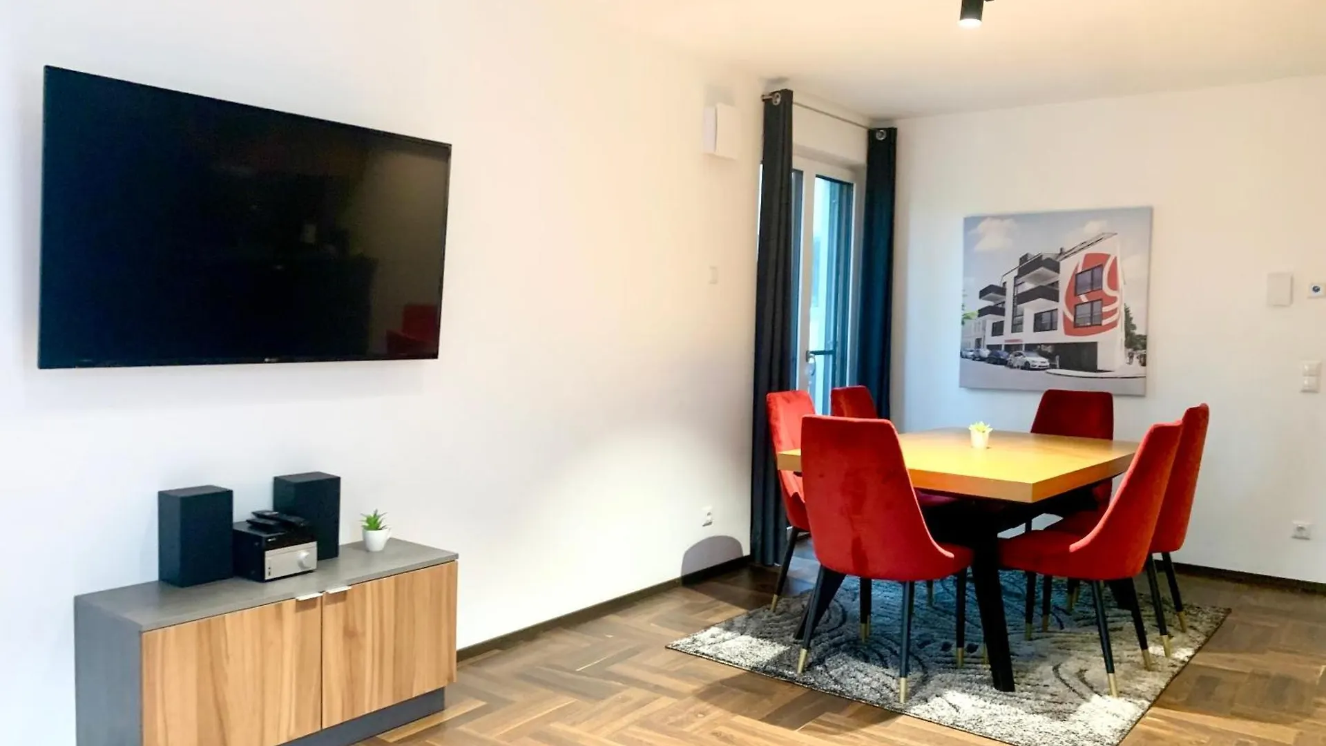Moeblierte Wohnung + Parkplatz Und Terrasse Vienna 0*,  Austria